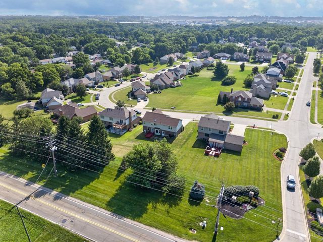 11909 Winston Circle, Forest Park, OH 45240