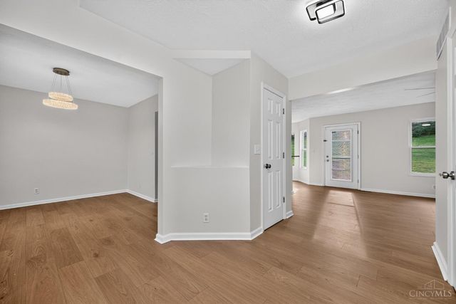 11909 Winston Circle, Forest Park, OH 45240