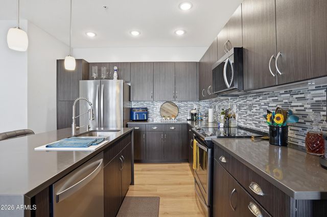 2357 E HIDALGO Avenue, Phoenix, AZ 85040