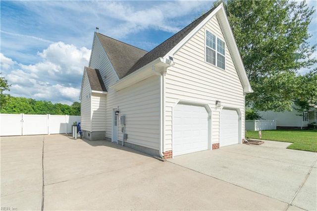 4018 Hargrove LNDG, Suffolk, VA 23435