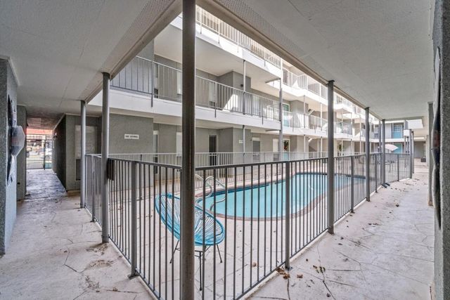 4502 Gaston Avenue 215, Dallas, TX 75246
