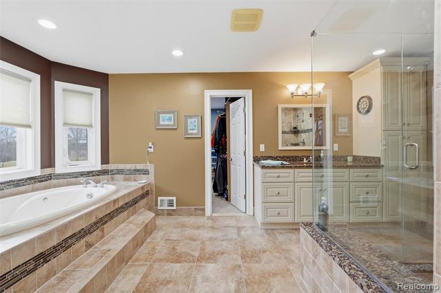 65690 North Avenue, Ray, MI 48096