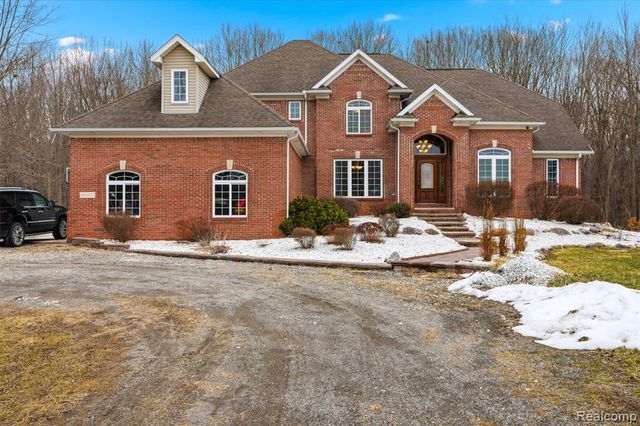 65690 North Avenue, Ray, MI 48096