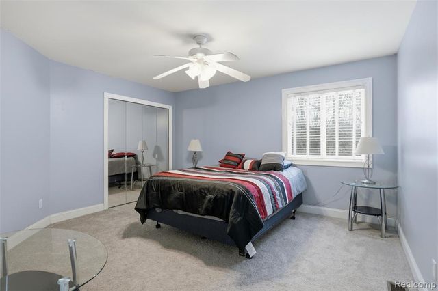 65690 North Avenue, Ray, MI 48096