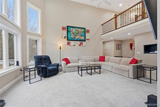 65690 North Avenue, Ray, MI 48096