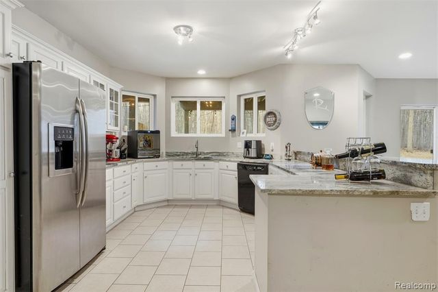 65690 North Avenue, Ray, MI 48096