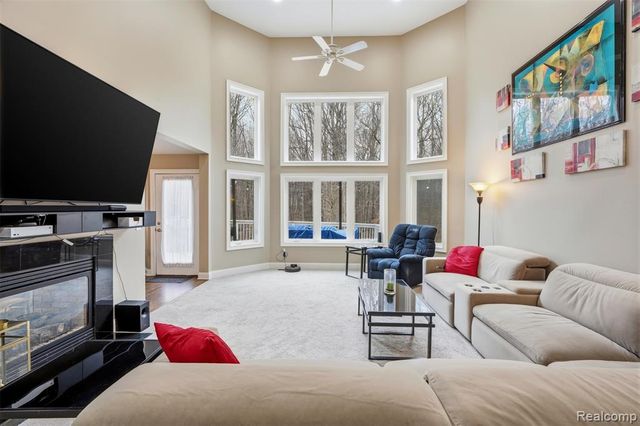 65690 North Avenue, Ray, MI 48096