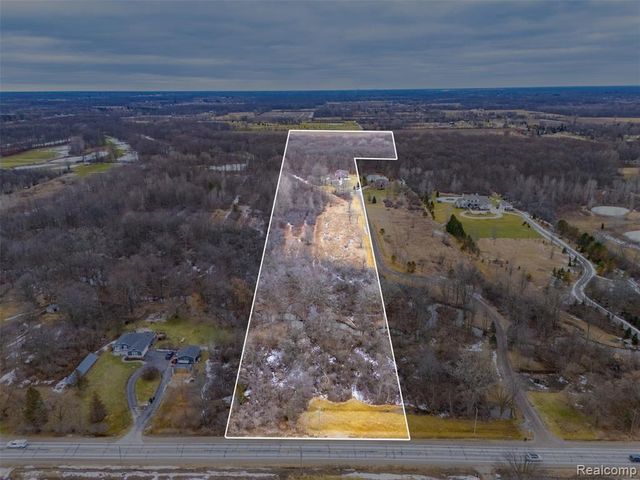 65690 North Avenue, Ray, MI 48096