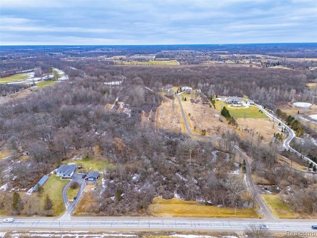 65690 North Avenue, Ray, MI 48096