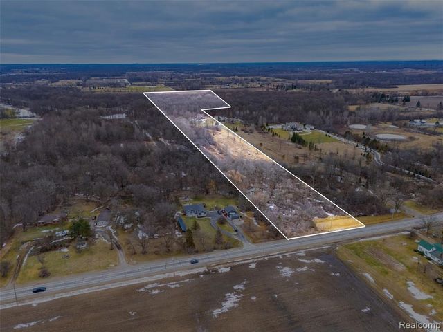 65690 North Avenue, Ray, MI 48096