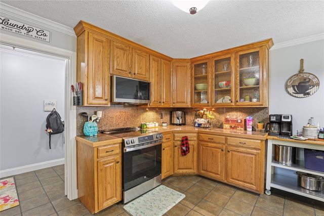 100 Madison Drive, Longview, TX 75603