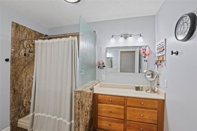 100 Madison Drive, Longview, TX 75603