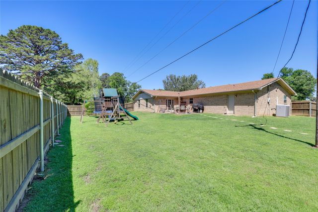 100 Madison Drive, Longview, TX 75603