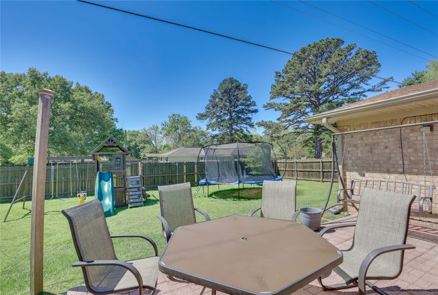 100 Madison Drive, Longview, TX 75603