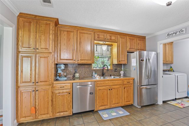 100 Madison Drive, Longview, TX 75603