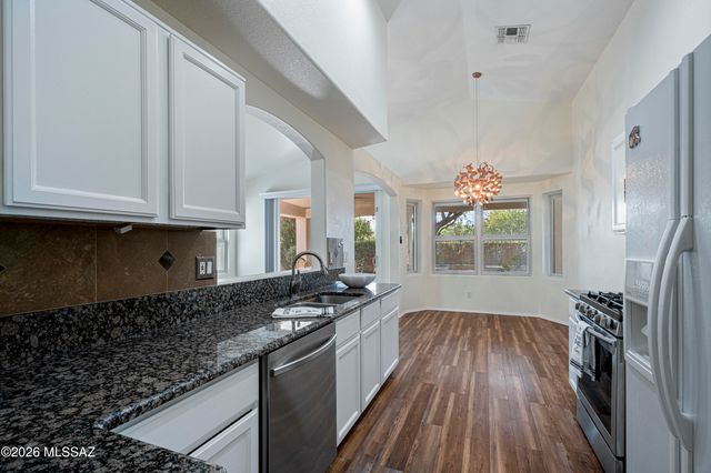 12163 N Seasons Loop, Oro Valley, AZ 85755