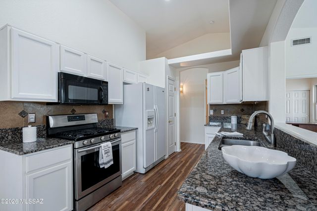 12163 N Seasons Loop, Oro Valley, AZ 85755