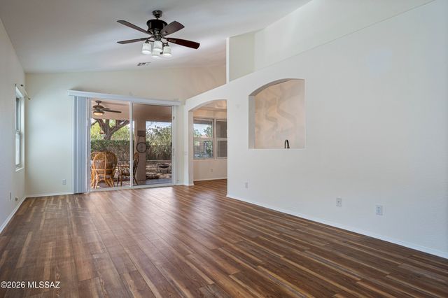 12163 N Seasons Loop, Oro Valley, AZ 85755