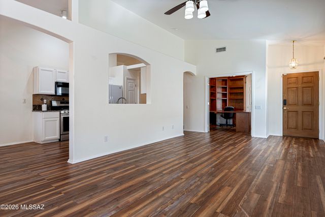 12163 N Seasons Loop, Oro Valley, AZ 85755