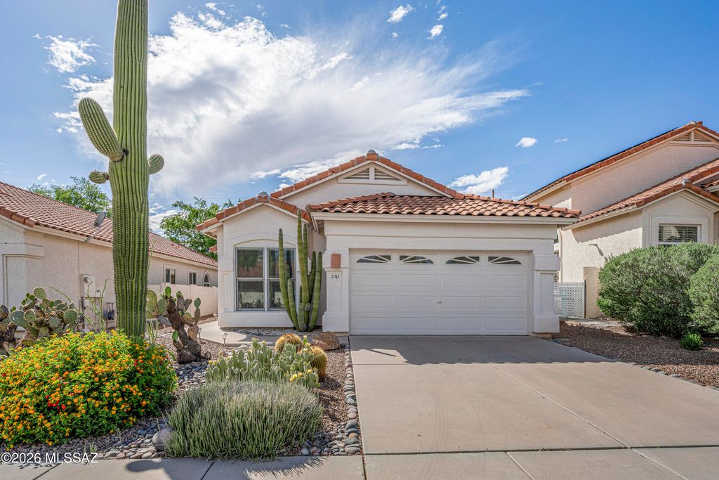 12163 N Seasons Loop, Oro Valley, AZ 85755