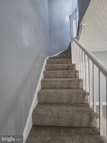 6105 FREDERICK RD, Catonsville, MD 21228