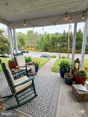 6105 FREDERICK RD, Catonsville, MD 21228