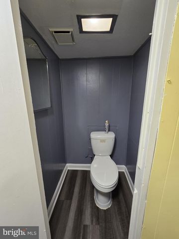 6105 FREDERICK RD, Catonsville, MD 21228