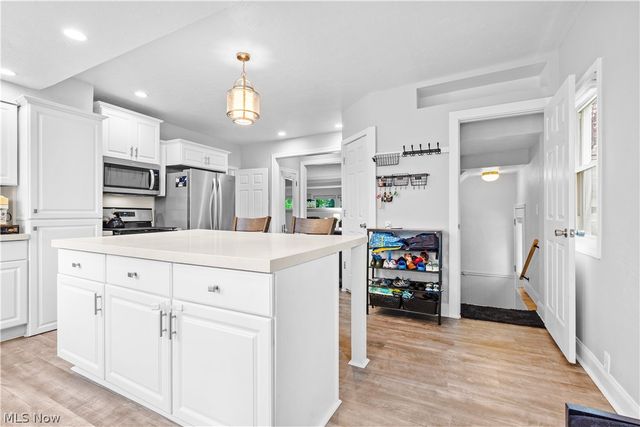 2136 E Sprague Road, Broadview Heights, OH 44147