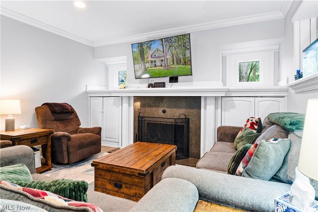 2136 E Sprague Road, Broadview Heights, OH 44147
