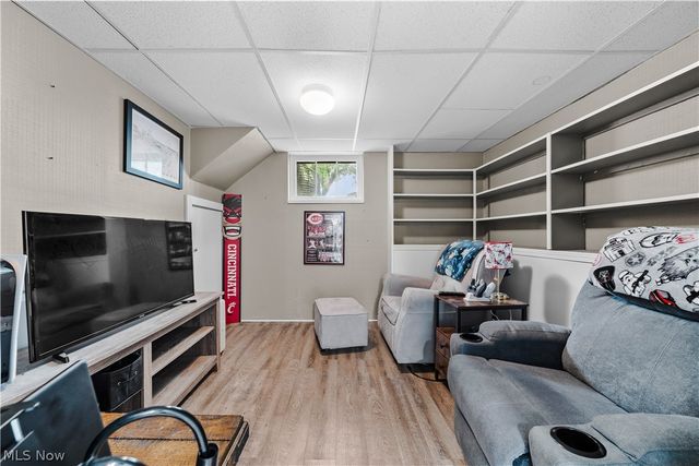 2136 E Sprague Road, Broadview Heights, OH 44147