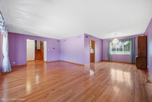 16803 92nd Avenue, Orland Hills, IL 60487