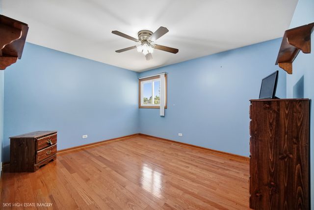 16803 92nd Avenue, Orland Hills, IL 60487