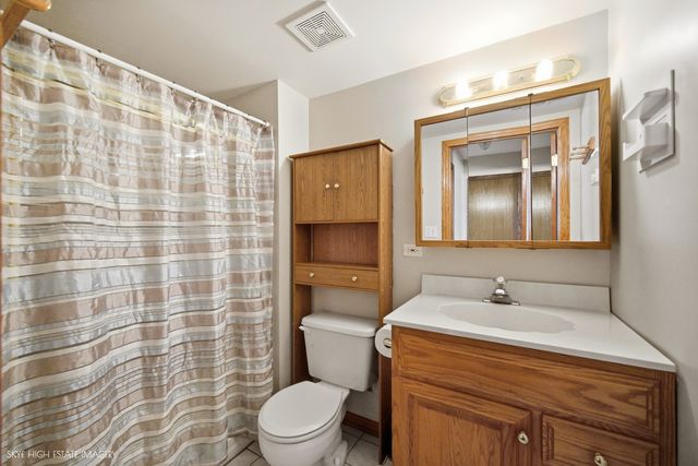 16803 92nd Avenue, Orland Hills, IL 60487