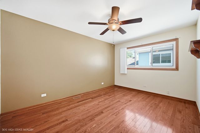 16803 92nd Avenue, Orland Hills, IL 60487
