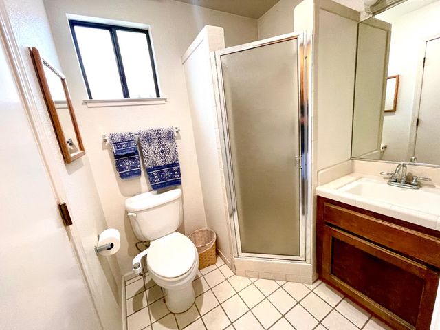 2052 Del Rio Dr, Stockton, CA 95204