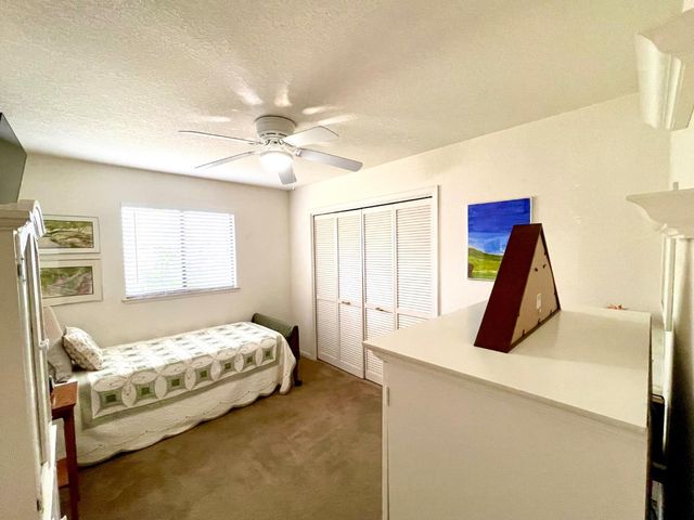 2052 Del Rio Dr, Stockton, CA 95204