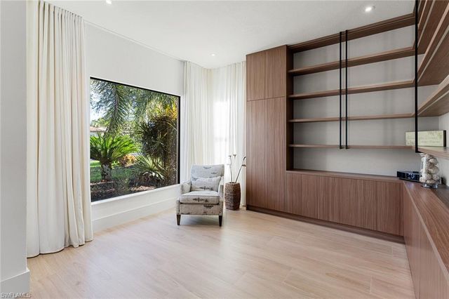 8745 Mustang Island CIR, Naples, FL 34113