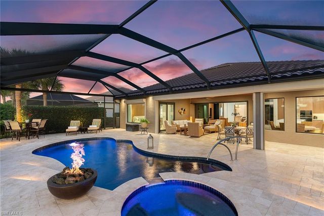 8745 Mustang Island CIR, Naples, FL 34113