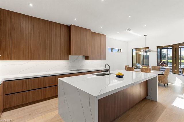 8745 Mustang Island CIR, Naples, FL 34113