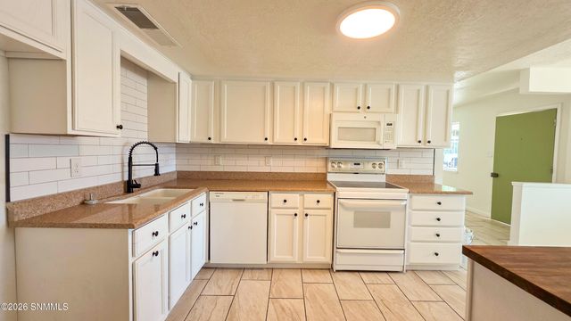 1931 Connie Lou Drive, Las Cruces, NM 88001