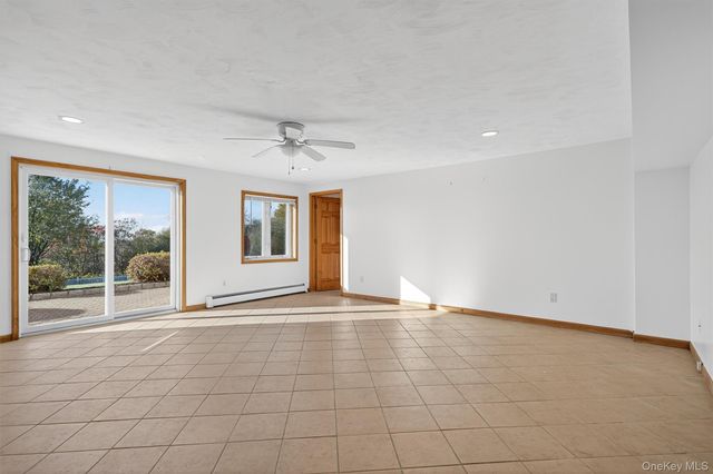 30 Heather Court, Middletown, NY 10941