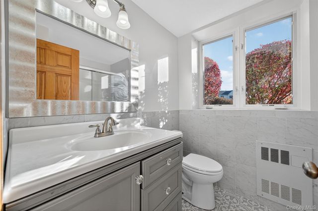 30 Heather Court, Middletown, NY 10941