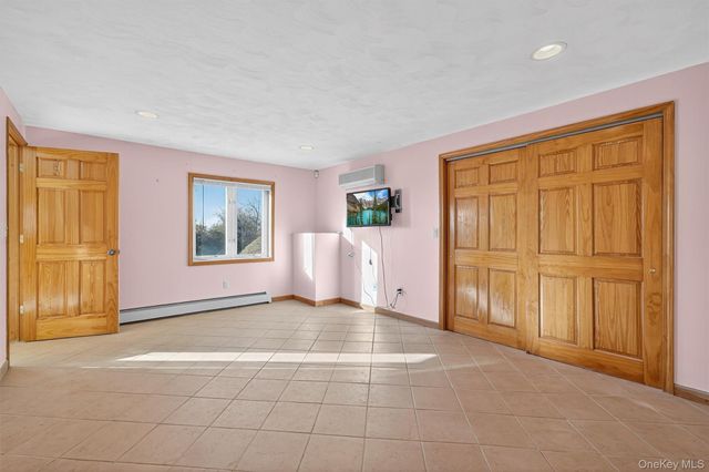 30 Heather Court, Middletown, NY 10941