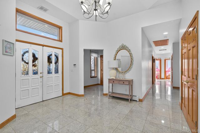 30 Heather Court, Middletown, NY 10941