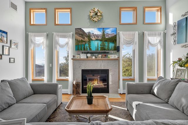 30 Heather Court, Middletown, NY 10941