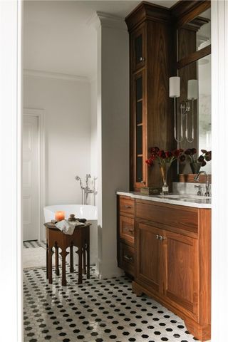 1651 Hollow Tree Dr, Upper St Clair, PA 15241