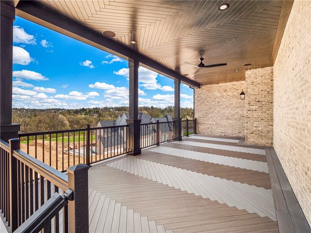 1651 Hollow Tree Dr, Upper St Clair, PA 15241