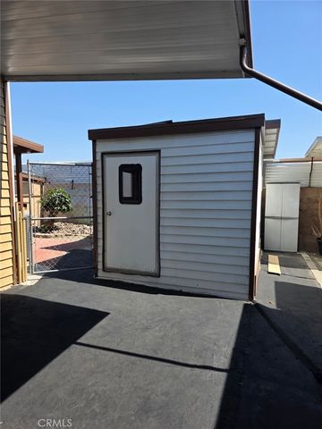1560 Massachusetts 21, Riverside, CA 92507