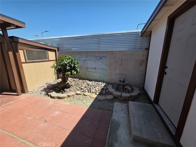 1560 Massachusetts 21, Riverside, CA 92507