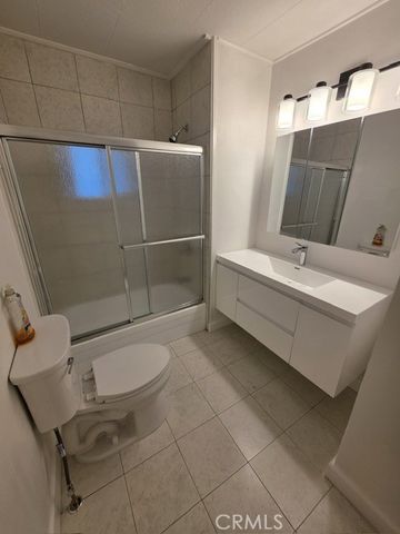 1560 Massachusetts 21, Riverside, CA 92507